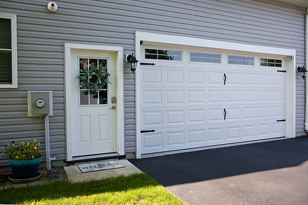 24/7 Emergency Garage Door Roller Replacement experts in Winterville, NC
